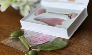 Gua Sha Rose Quartz Roller & Stone Set